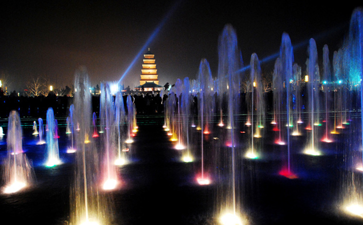 大雁塔音樂(lè)噴泉 大雁塔音樂(lè)噴泉